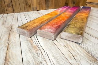 Druck auf Holzbalken